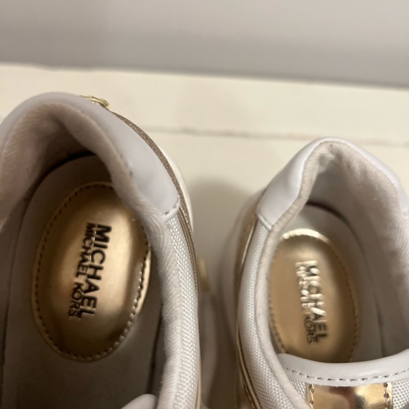 Michael Kors Gold/white sneakers - Picture 4 of 4